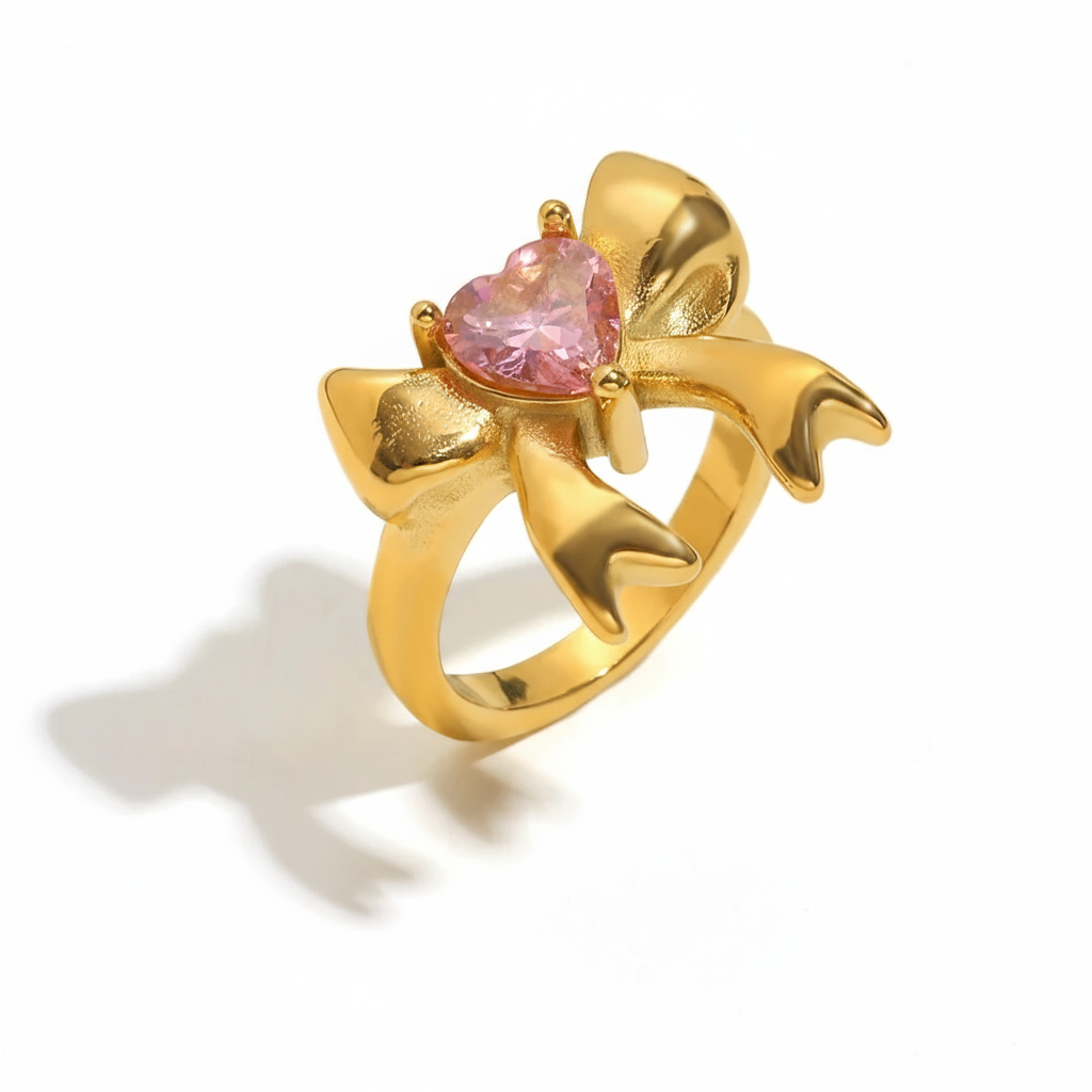 Clara Ring by Louryx