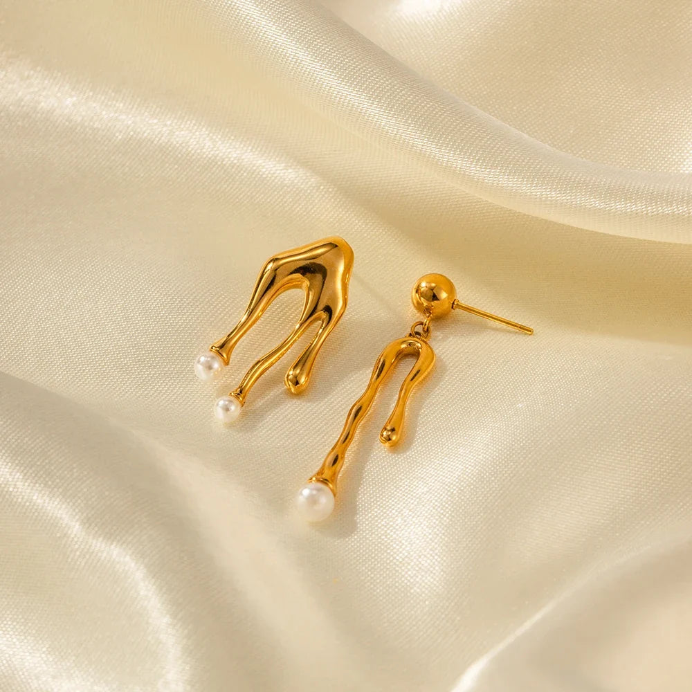 Danielle Earrings by Louryx