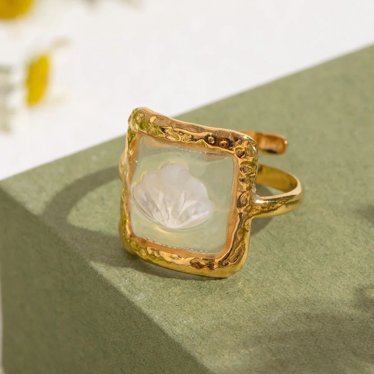 Stevie Ring by Louryx