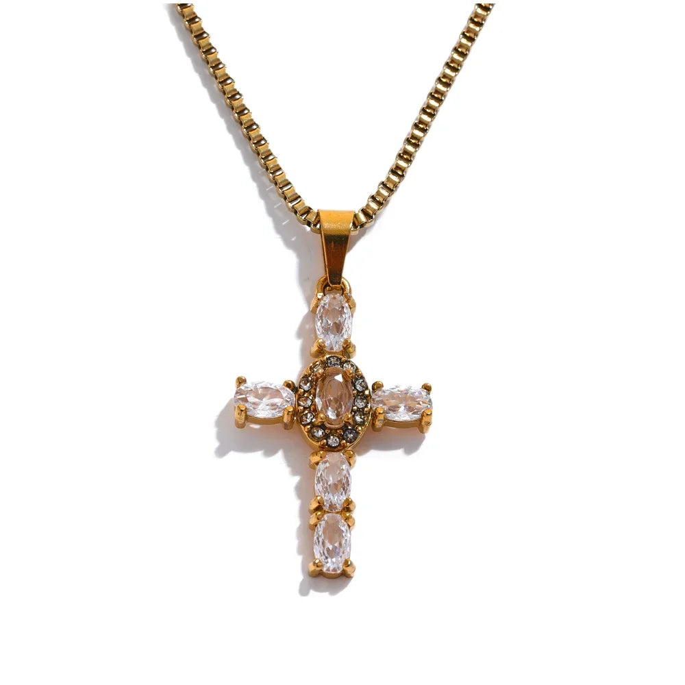 Mary Necklace by Louryx