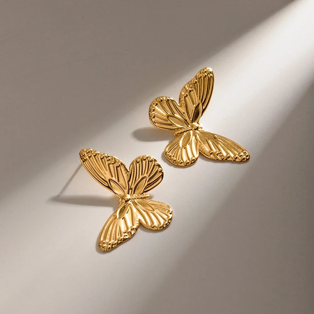 Olive Earrings by Louryx