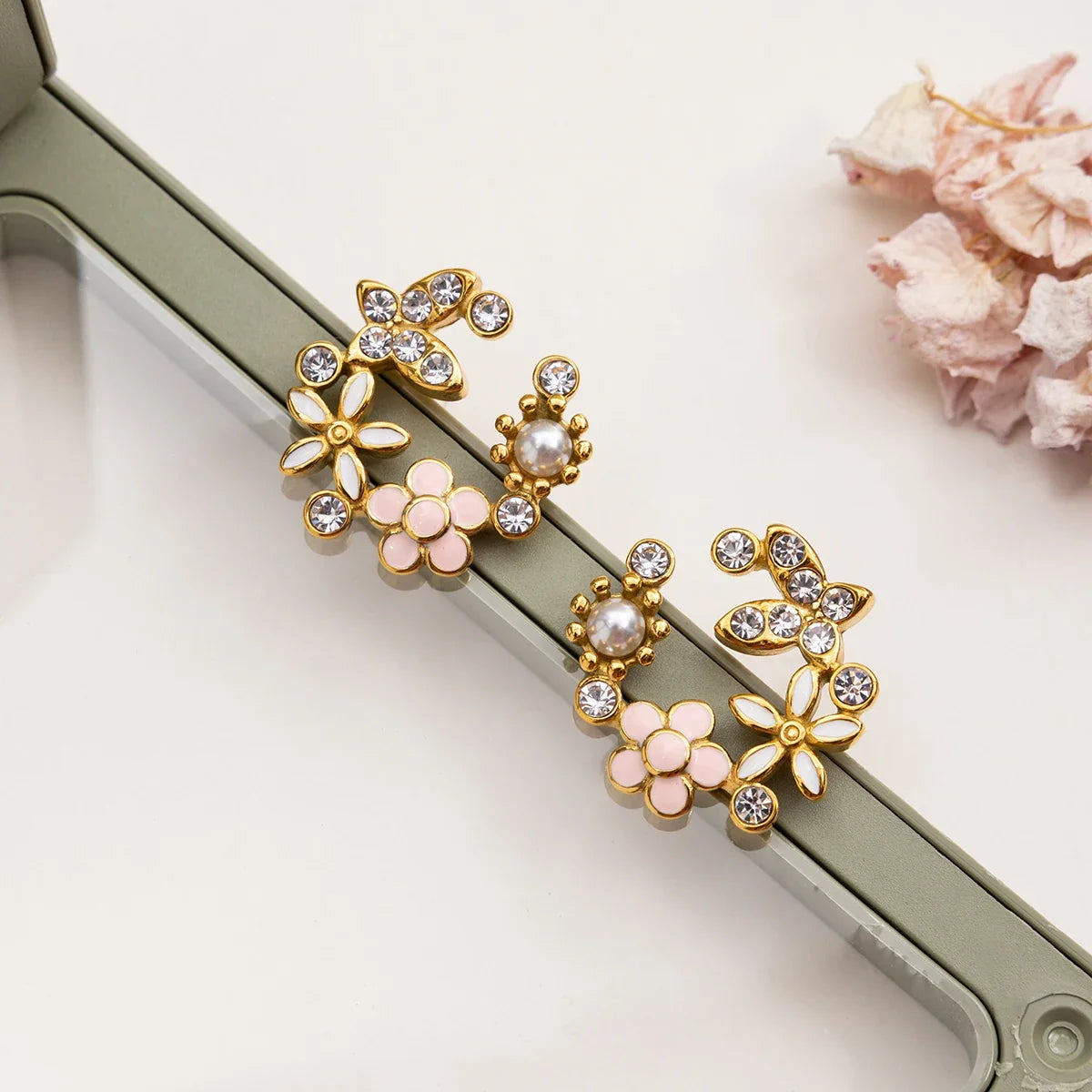 Ashley Earrings by Louryx