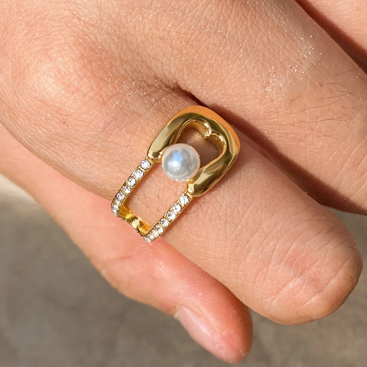 Isabella Ring by Louryx