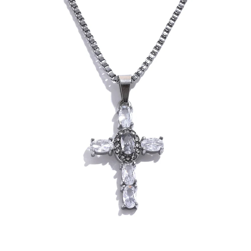 Mary Necklace by Louryx