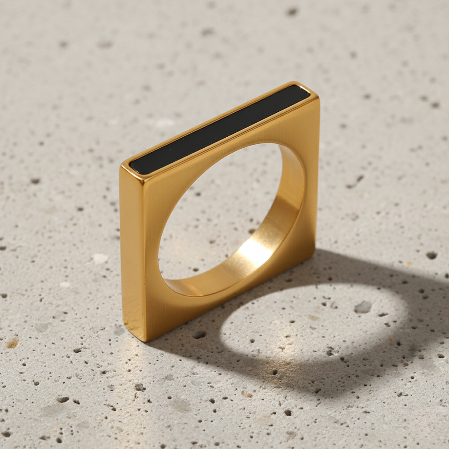 Greta Ring by Louryx
