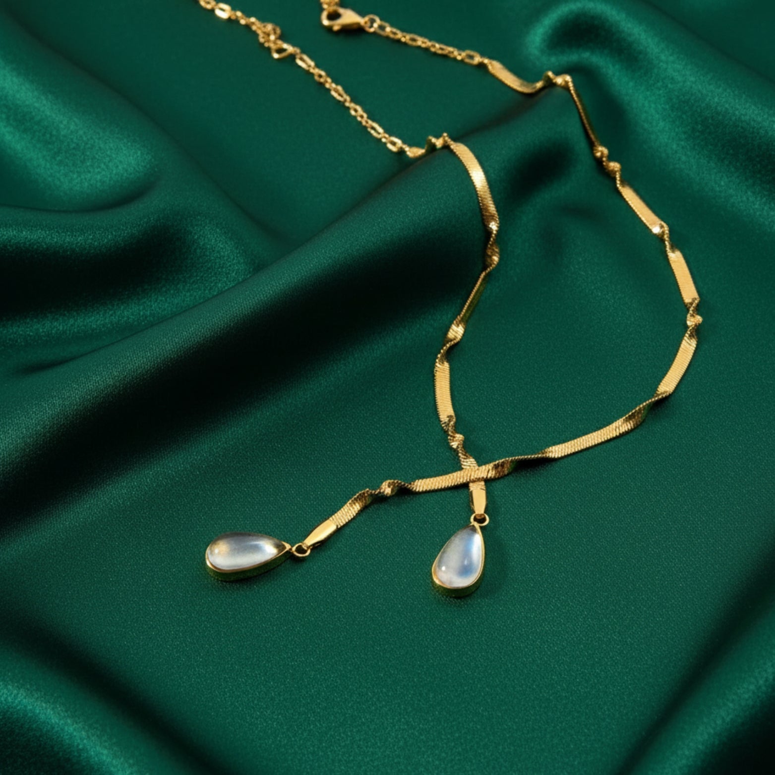Stephanie Necklace by Louryx