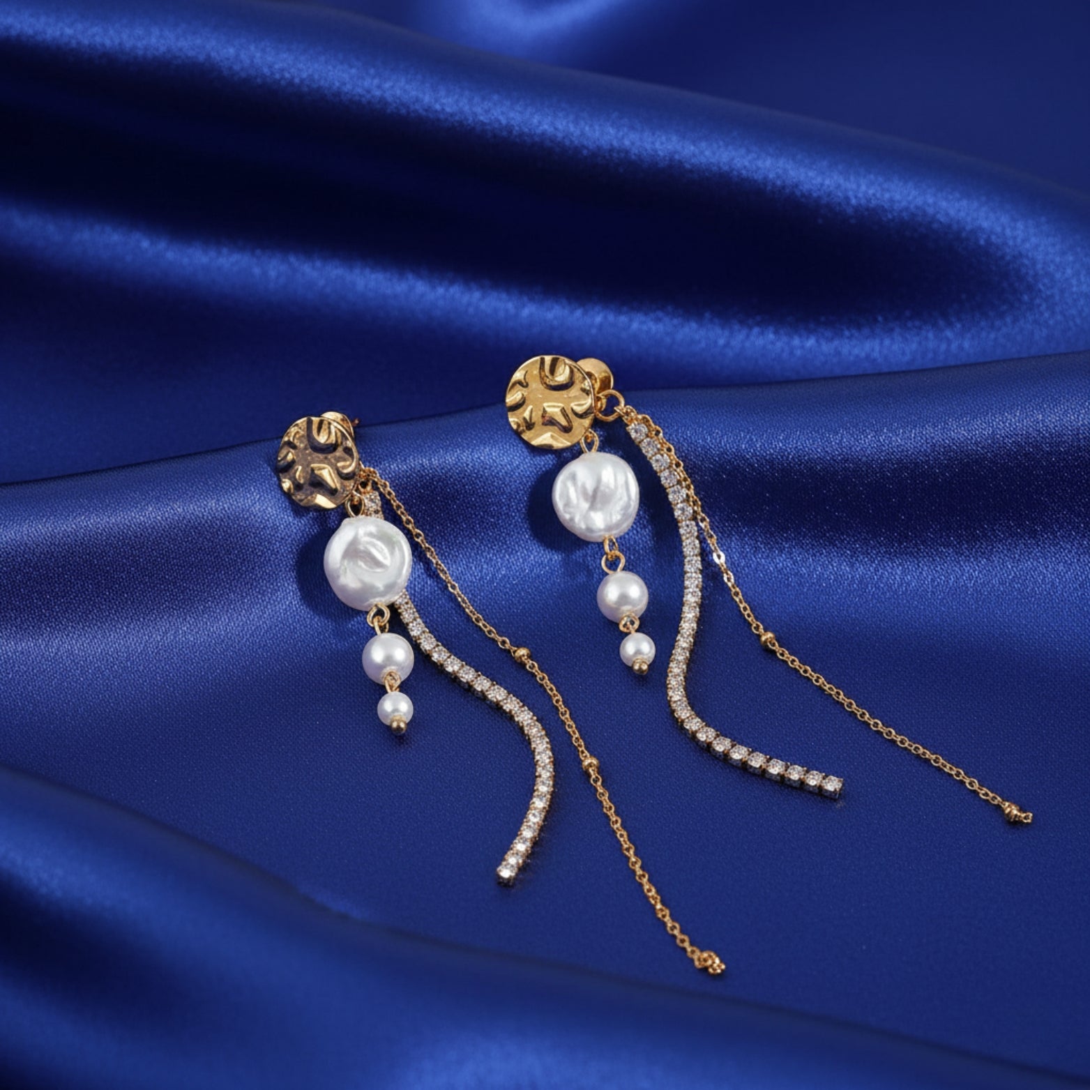 Luma Earrings by Louryx