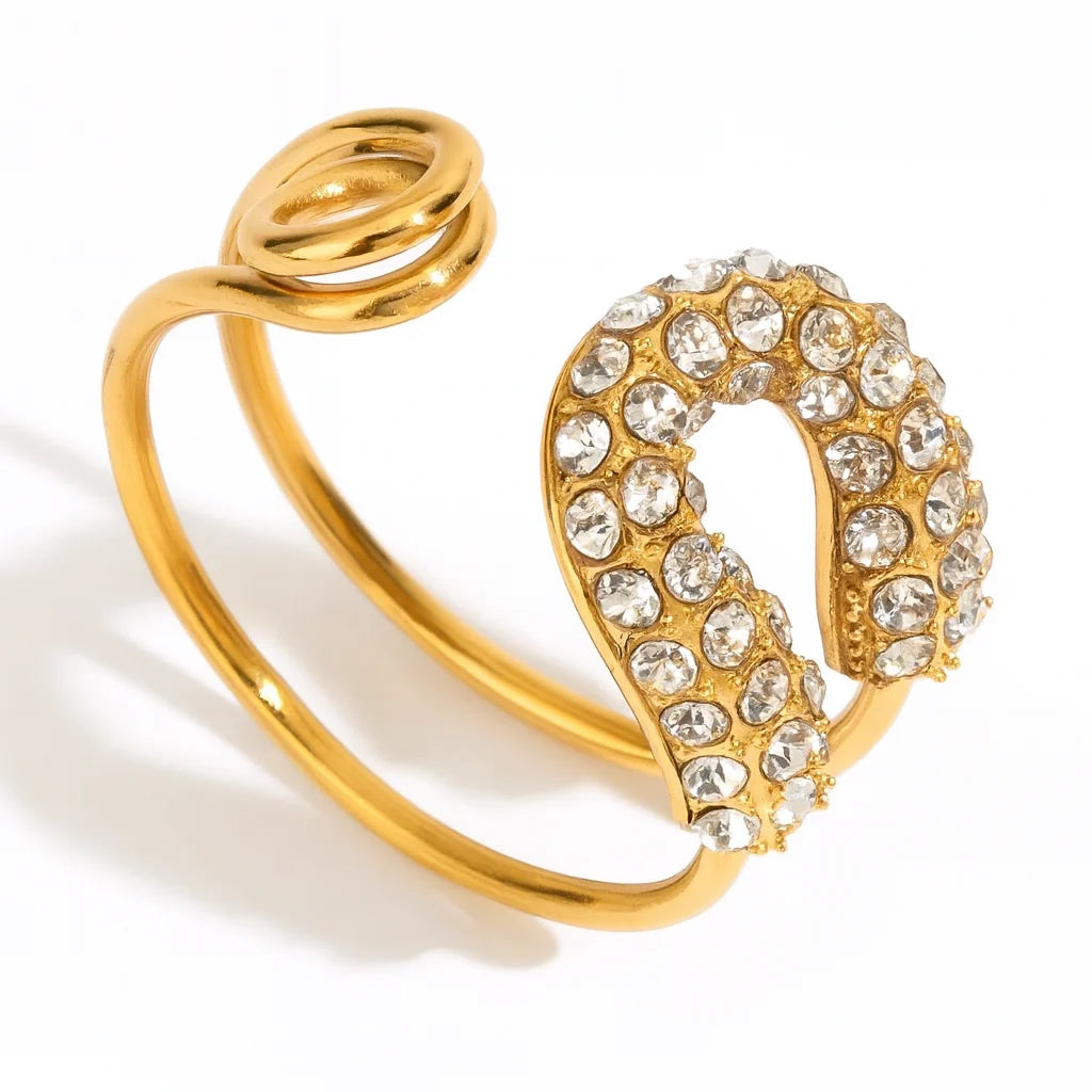 Julia Ring by Louryx