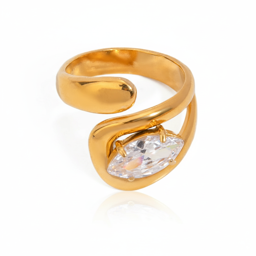 Laurel Ring by Louryx
