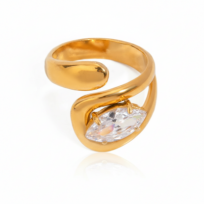 Laurel Ring by Louryx
