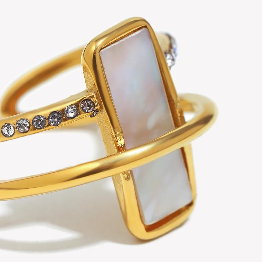Daisy Ring by Louryx