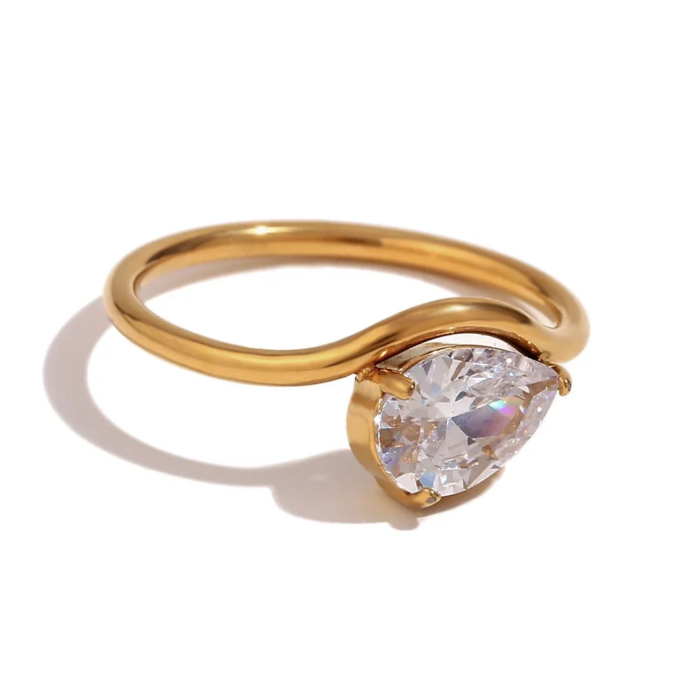 Mabel Ring by Louryx
