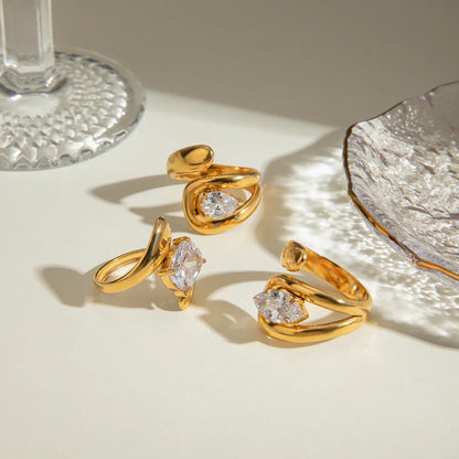 Laurel Ring by Louryx