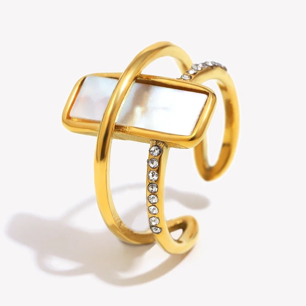 Daisy Ring by Louryx