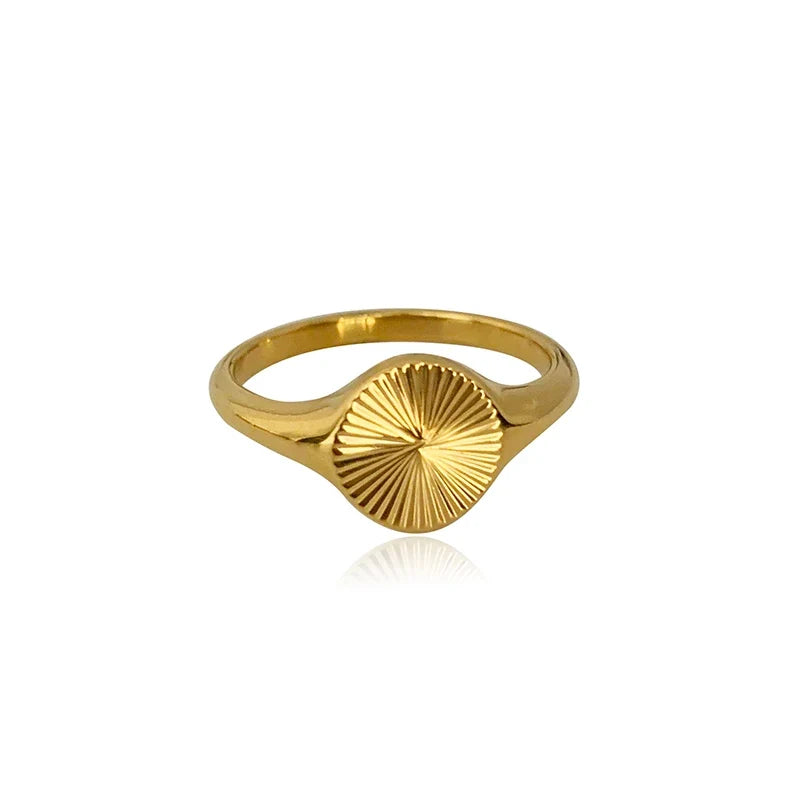 Dakota Ring by Louryx