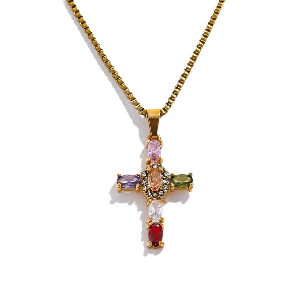 Mary Necklace by Louryx
