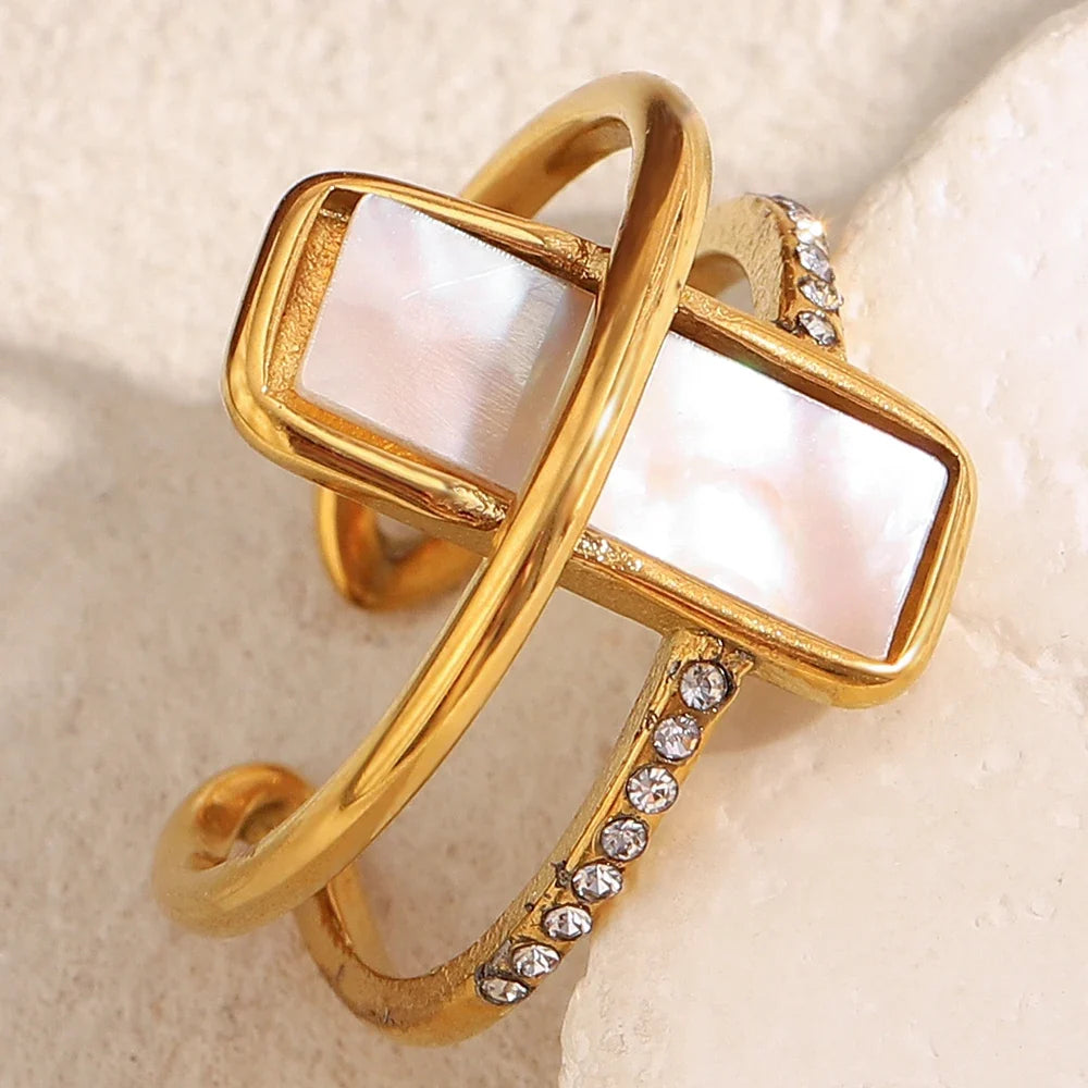 Daisy Ring by Louryx