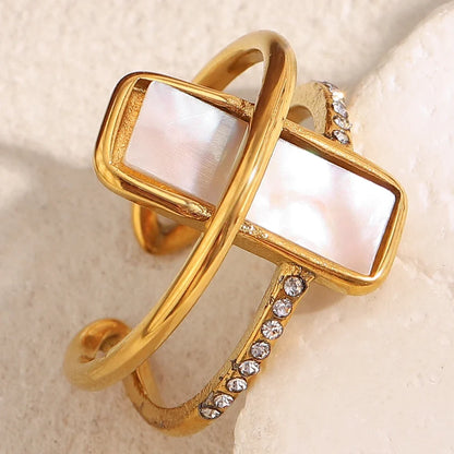 Daisy Ring by Louryx