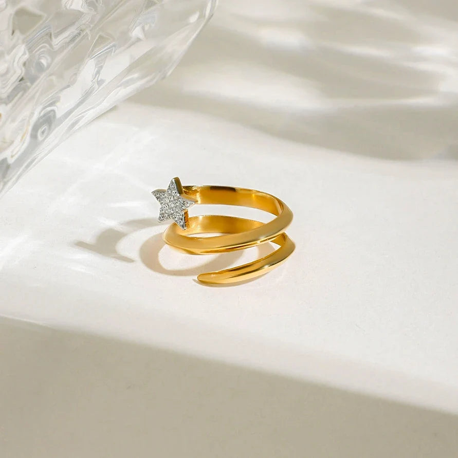 Claire Ring by Louryx