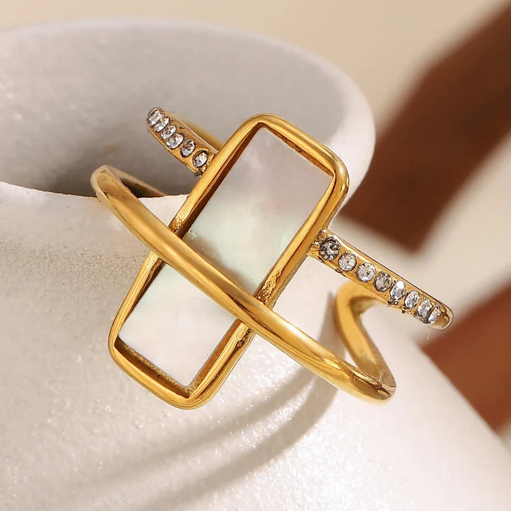 Daisy Ring by Louryx