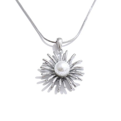 Yamileth Necklace by Louryx