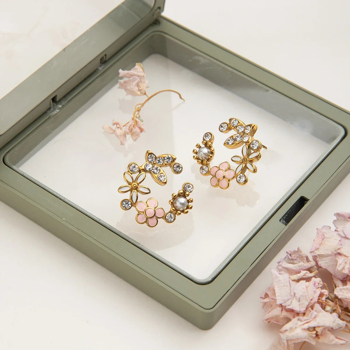 Ashley Earrings by Louryx