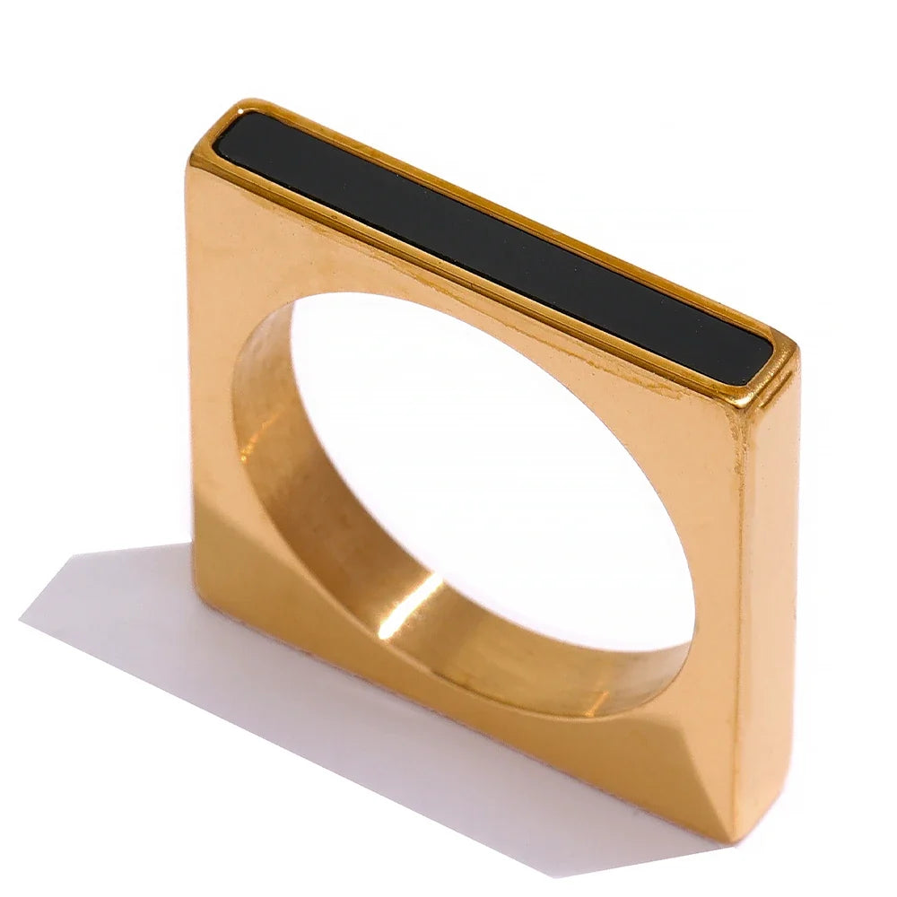 Greta Ring by Louryx