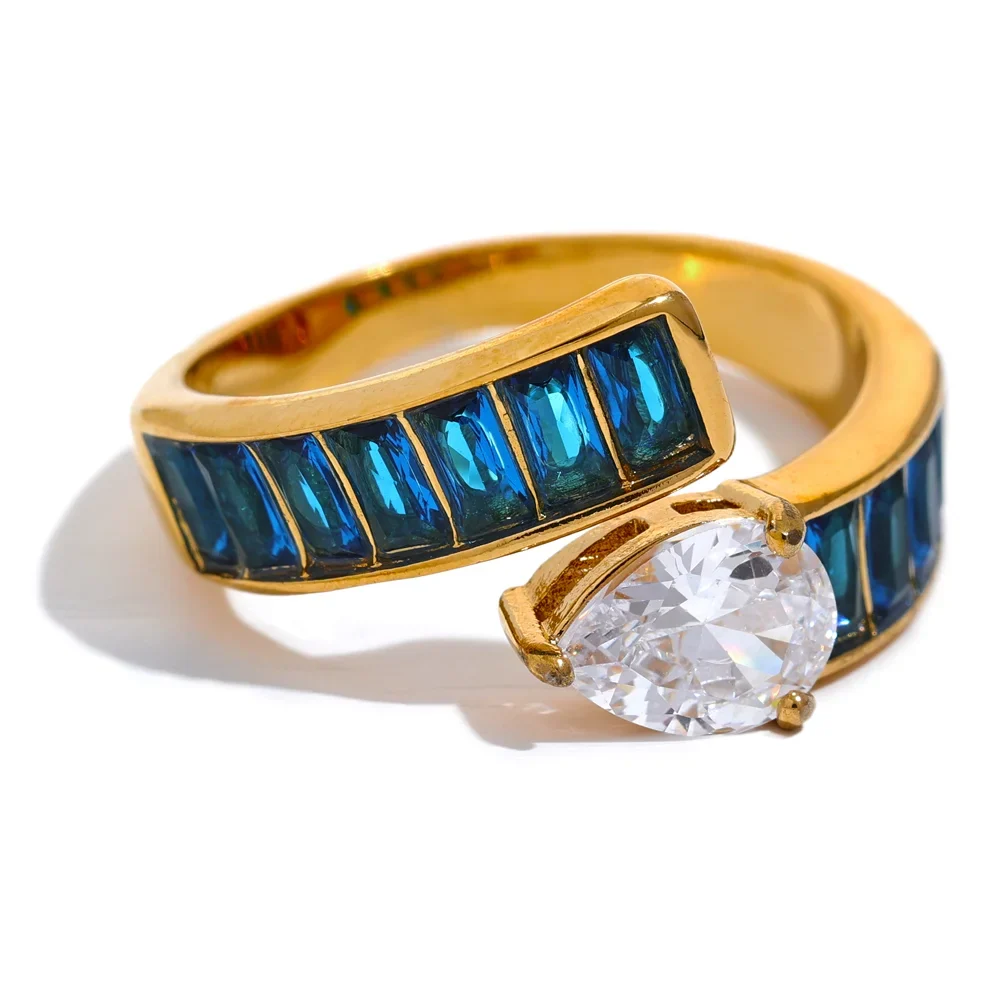 Zainab Ring by Louryx