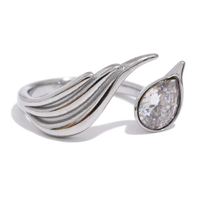 Zora Ring by Louryx