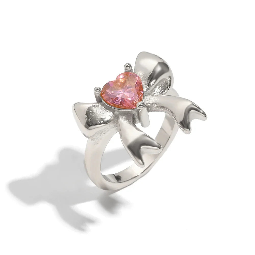 Clara Ring by Louryx