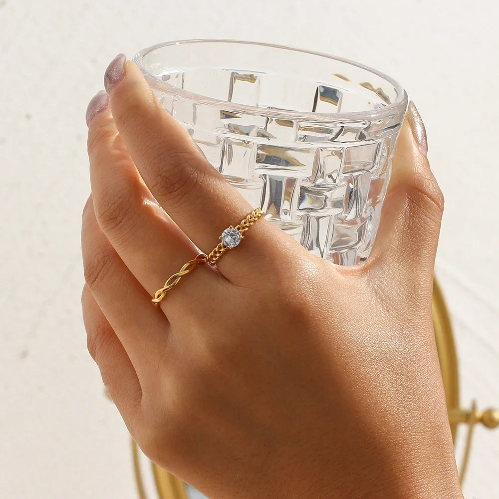 Norah Ring by Louryx