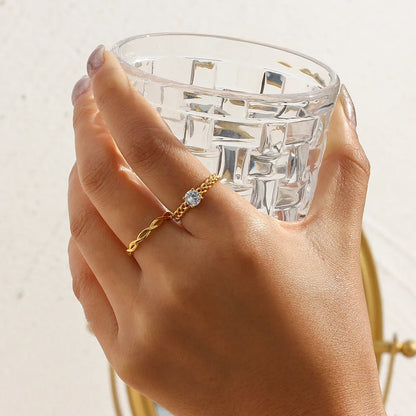 Norah Ring by Louryx