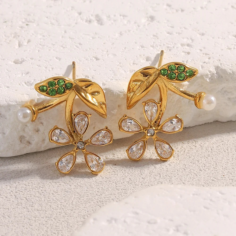 Saylor Earrings by Louryx