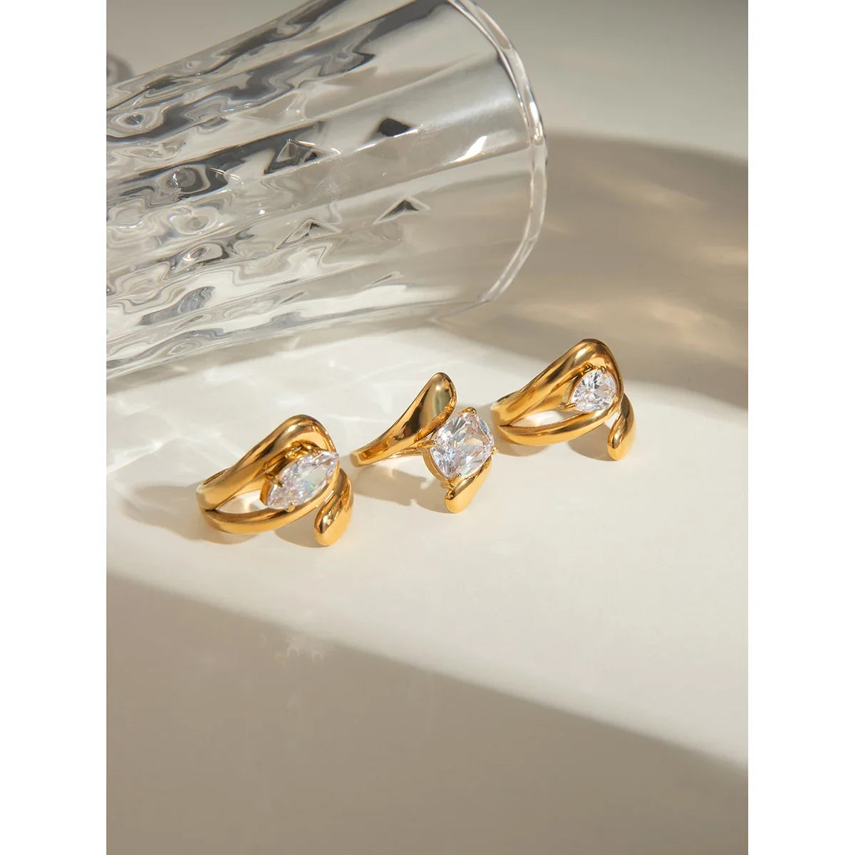 Laurel Ring by Louryx