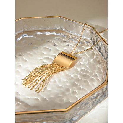 Olivia Necklace by Louryx