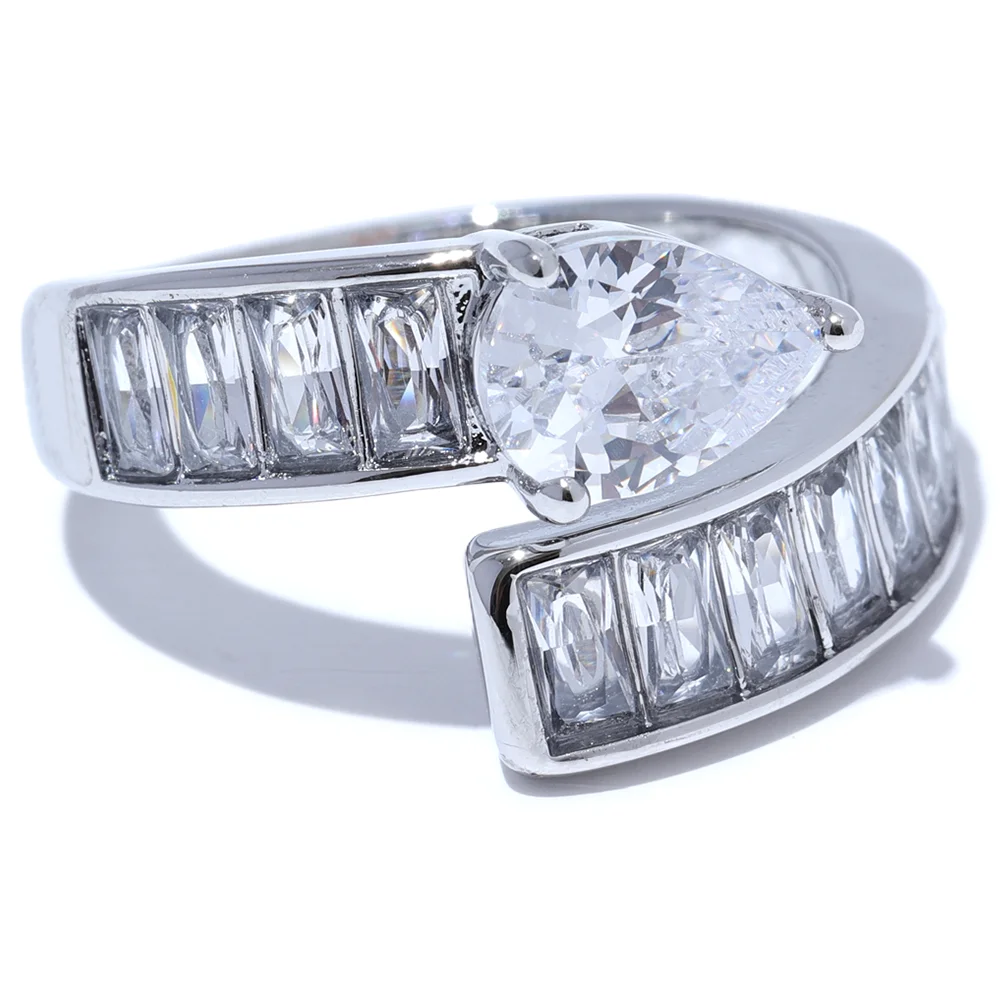 Zainab Ring by Louryx