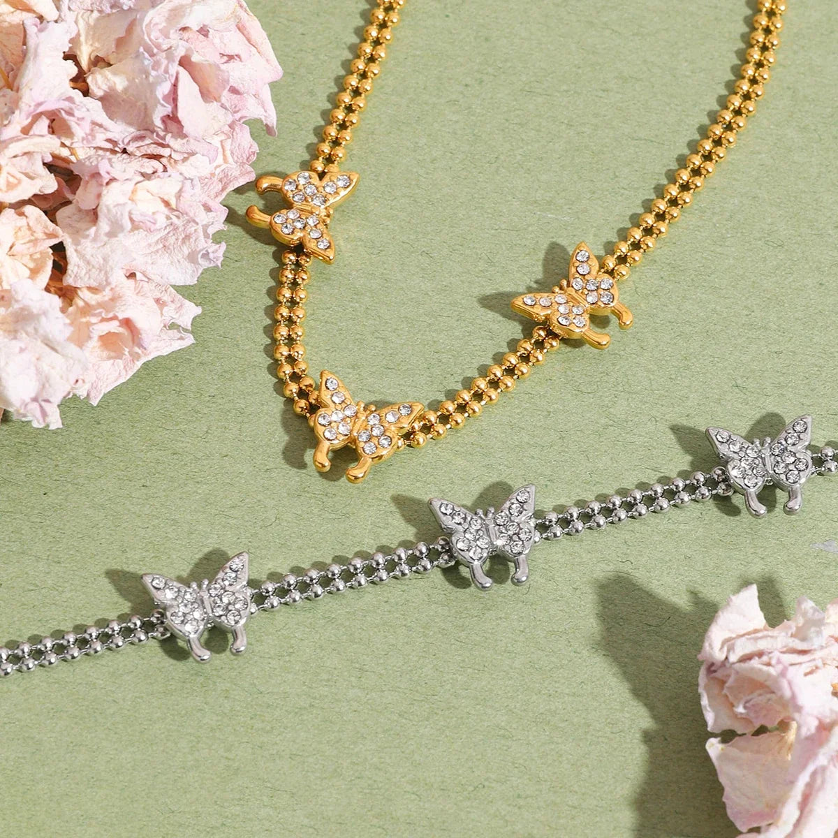 Rose Bracelet by Louryx