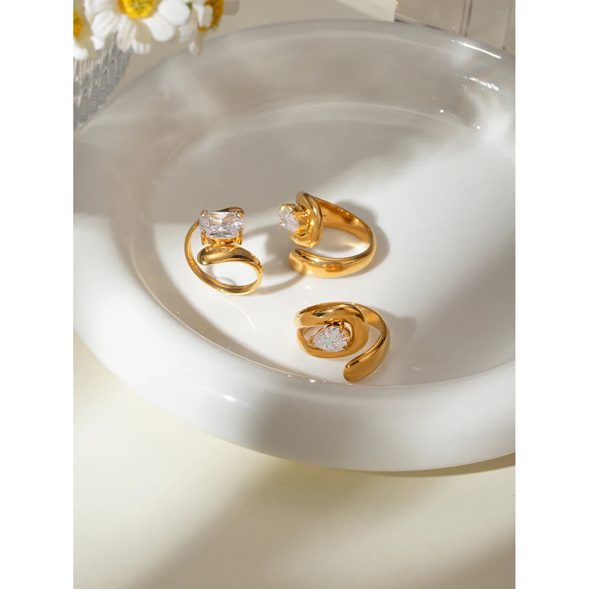 Laurel Ring by Louryx