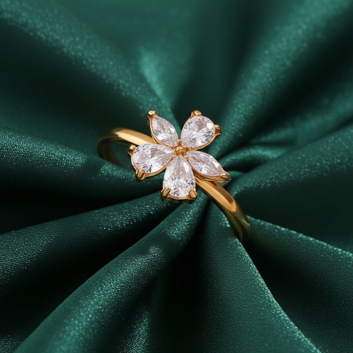 Luciana Ring by Louryx