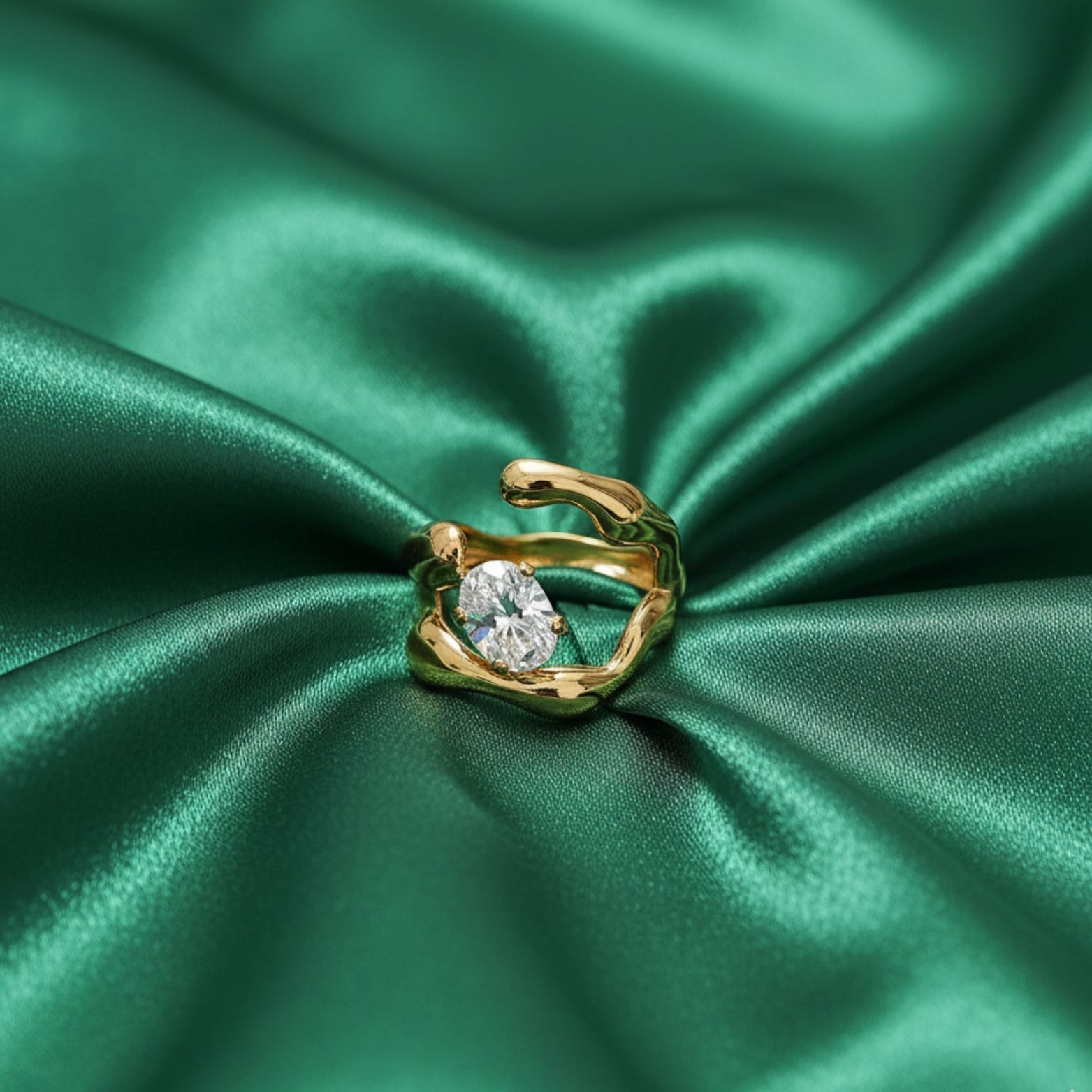 Makayla Ring by Louryx