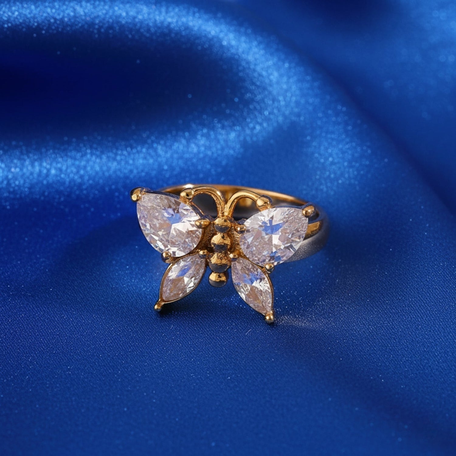 Shiloh Ring by Louryx