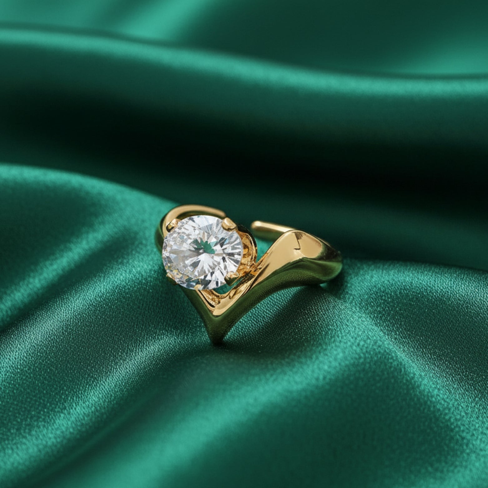 Amoura Ring by Louryx