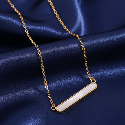 Kinsley Necklace by Louryx
