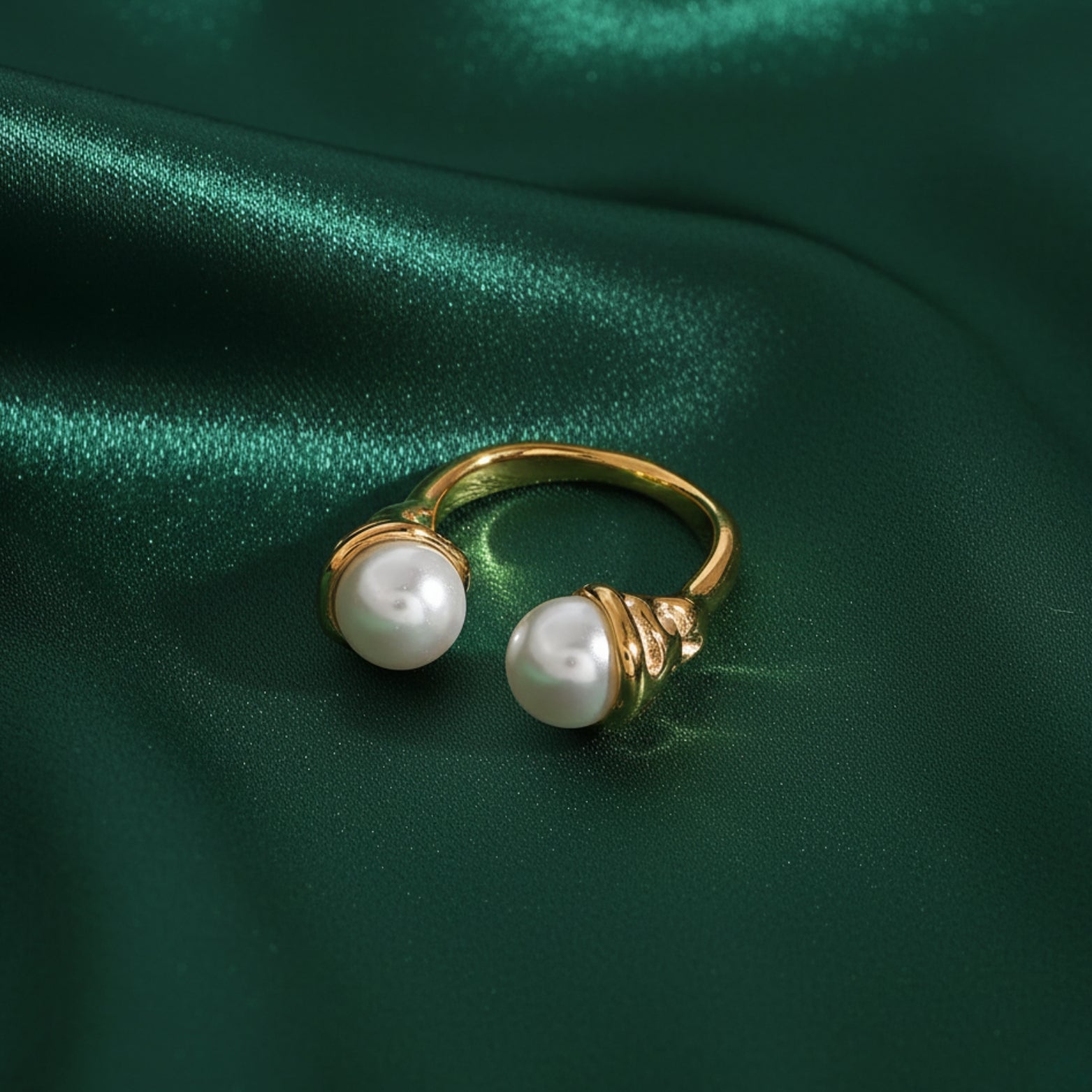 Jenesis Ring by Louryx