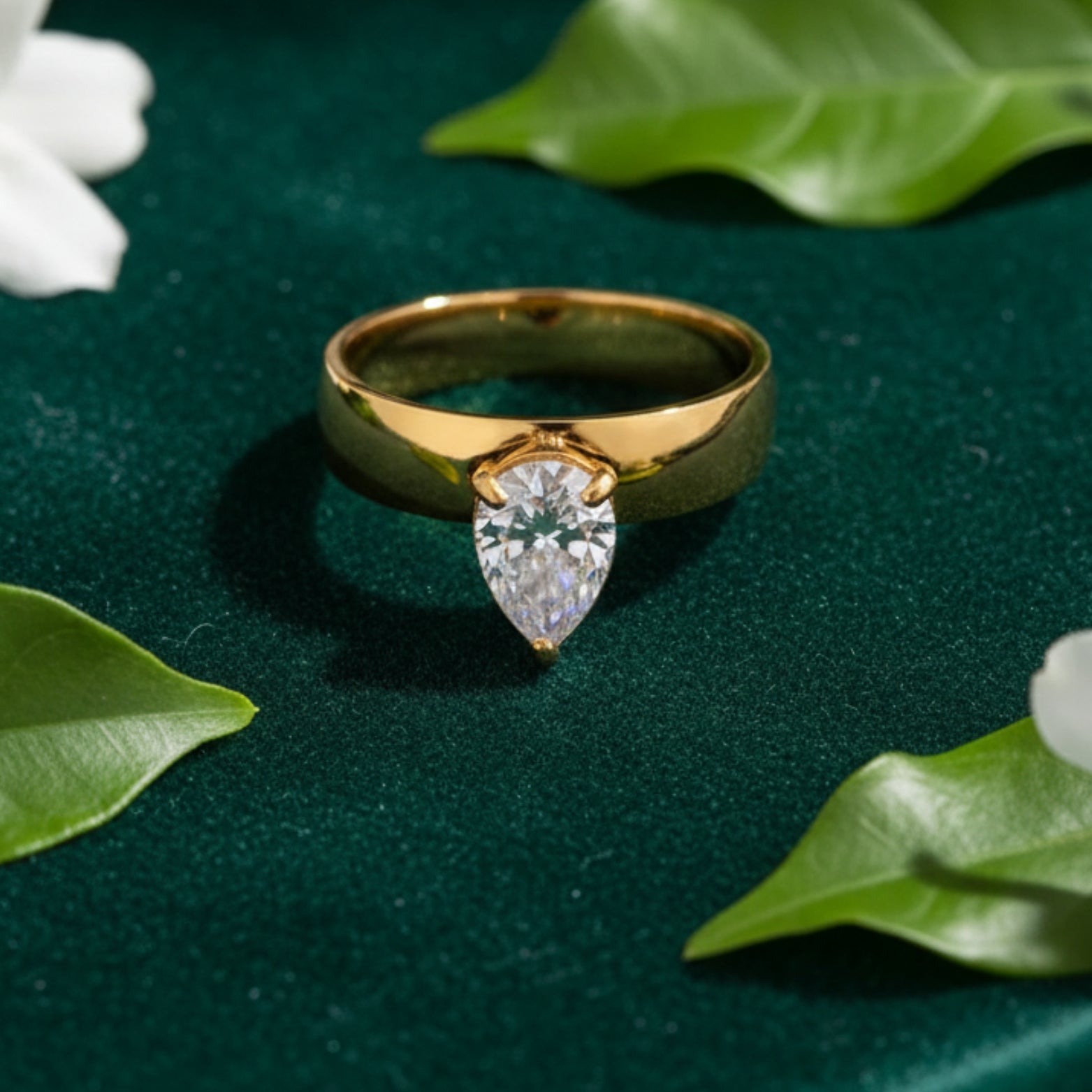 Freyja Ring by Louryx